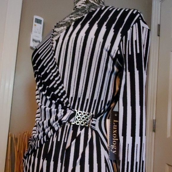 Luxology black & white long sleeve dress, size PS - Picture 3 of 5